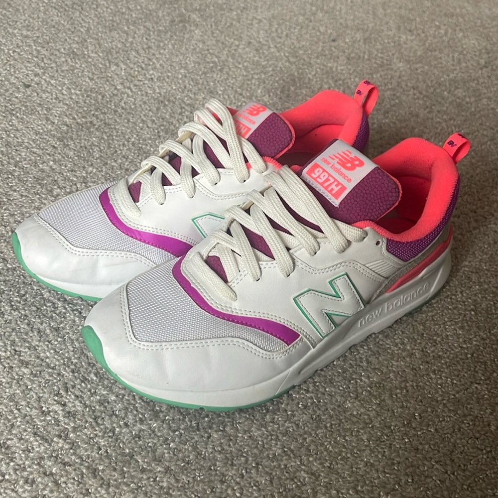 New balance shoes